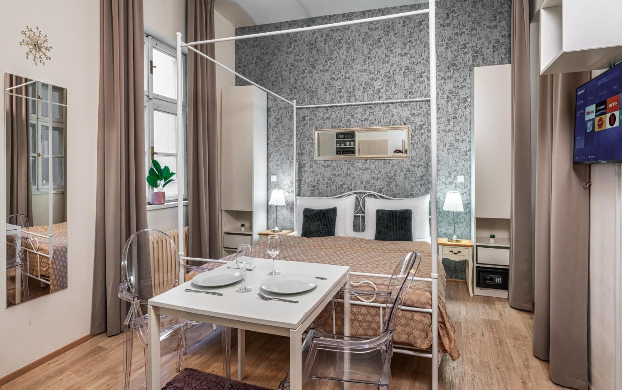 פראג 7 Tales Apartments By Adrez מראה חיצוני תמונה